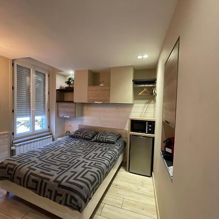 Rdc 1 - Chambre Meublee Au Coeur Du Centre Ville De Montluçon Buitenkant foto
