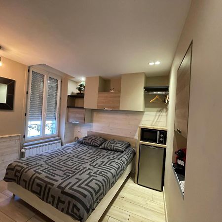 Rdc 1 - Chambre Meublee Au Coeur Du Centre Ville De Montluçon Buitenkant foto
