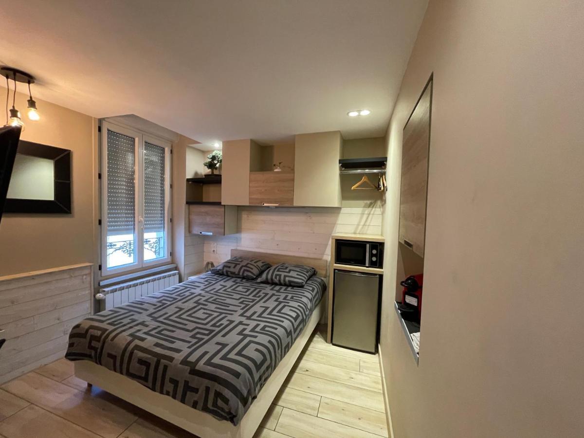 Rdc 1 - Chambre Meublee Au Coeur Du Centre Ville De Montluçon Buitenkant foto