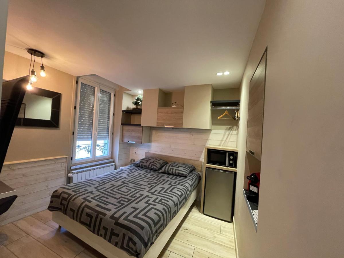 Rdc 1 - Chambre Meublee Au Coeur Du Centre Ville De Montluçon Buitenkant foto