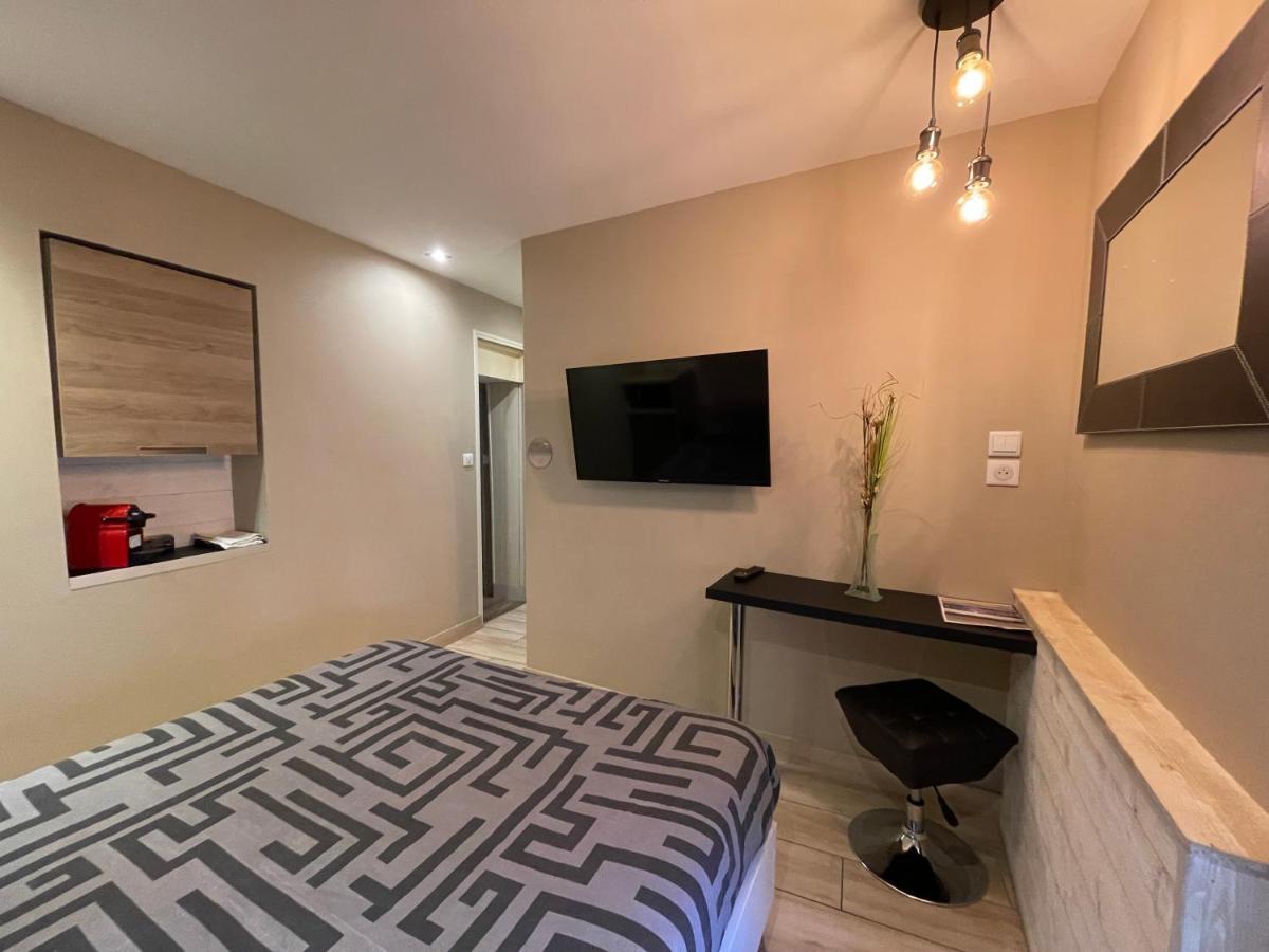 Rdc 1 - Chambre Meublee Au Coeur Du Centre Ville De Montluçon Buitenkant foto